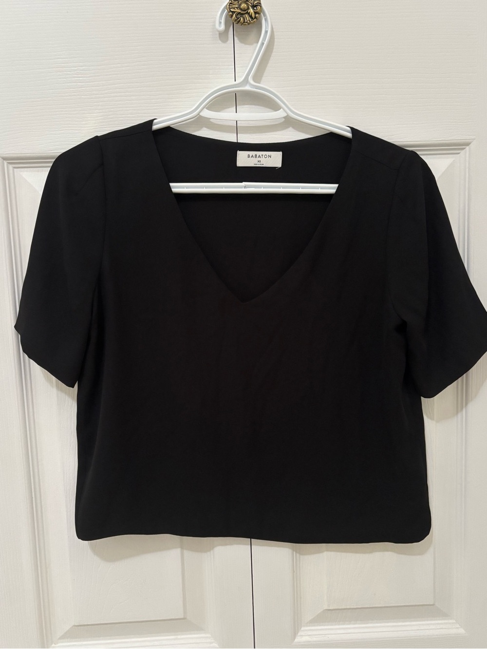 Aritzia Babaton Black Randy Blouse V-Neck Short Sleeve Top